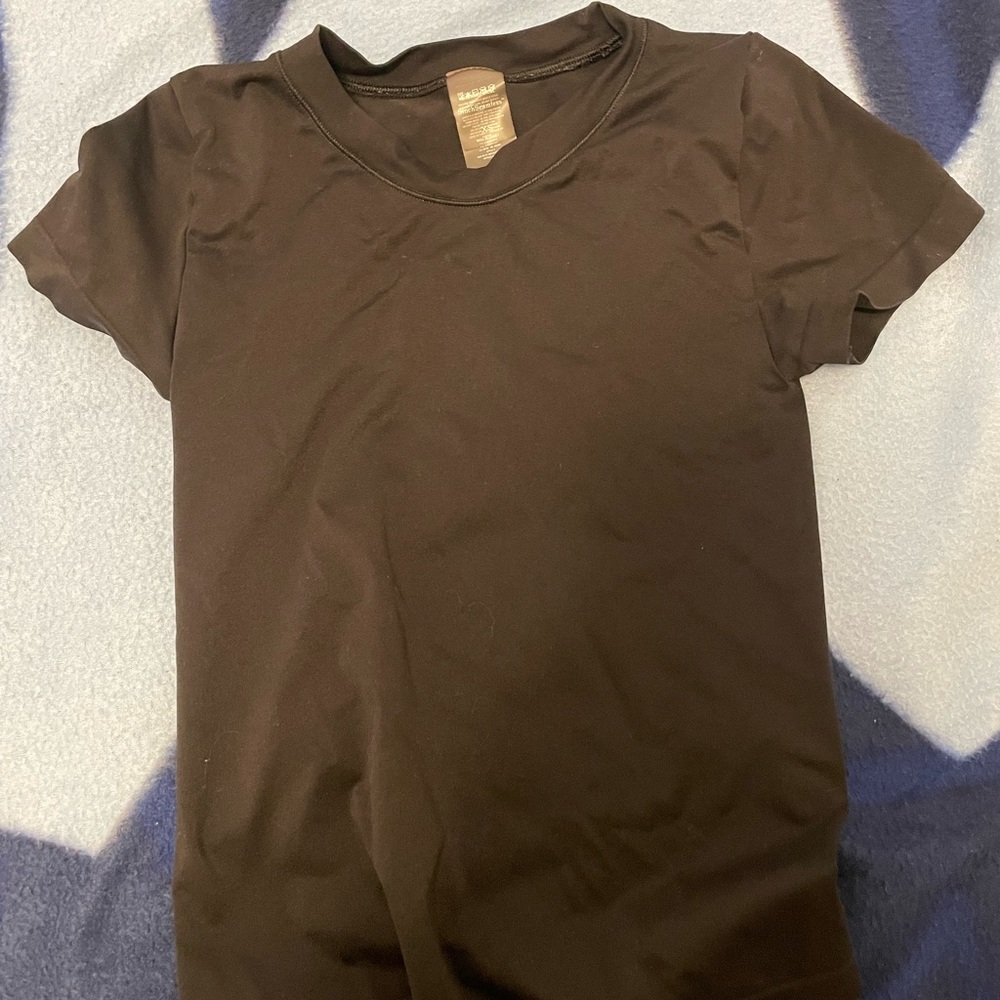 Aritzia sinch seamless top